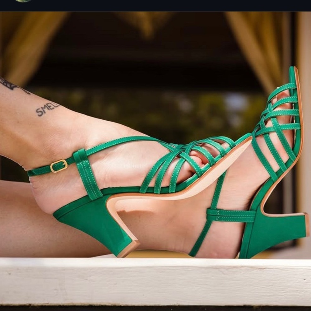 New Miss L-Fire Jasmine Strappy Cross Over sandalen in in Kelly Green 37